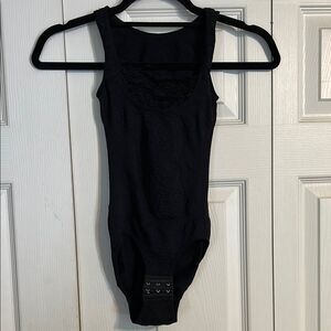 WUNDER WEAR Size Small Medium Black Lace Bodysuit Shapewear Slimming Lifting